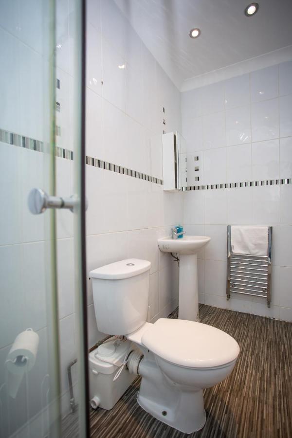 Roker Sea Front Apartments By #Shortstaysaway Sunderland  Exterior photo
