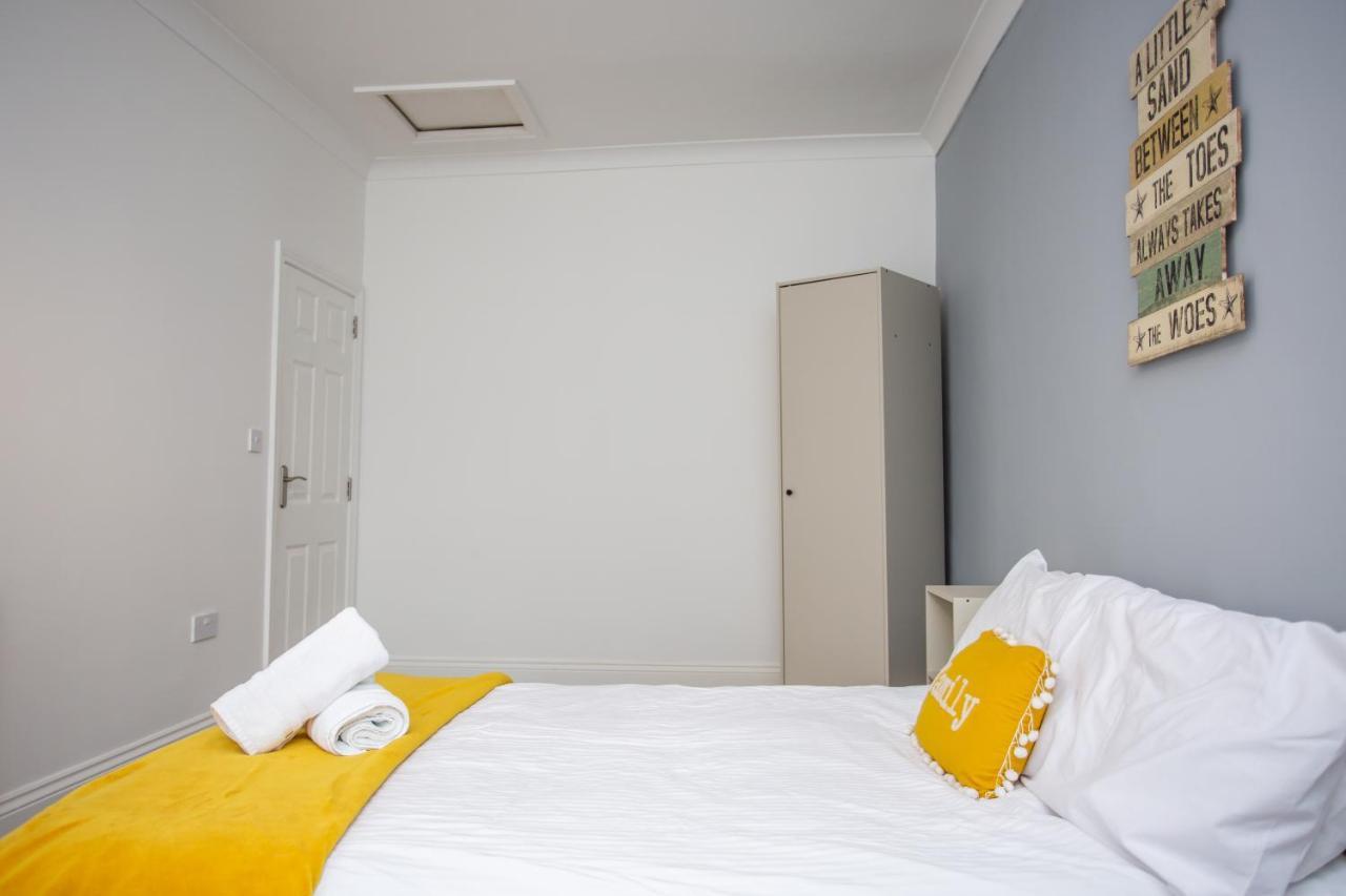 Roker Sea Front Apartments By #Shortstaysaway Sunderland  Exterior photo
