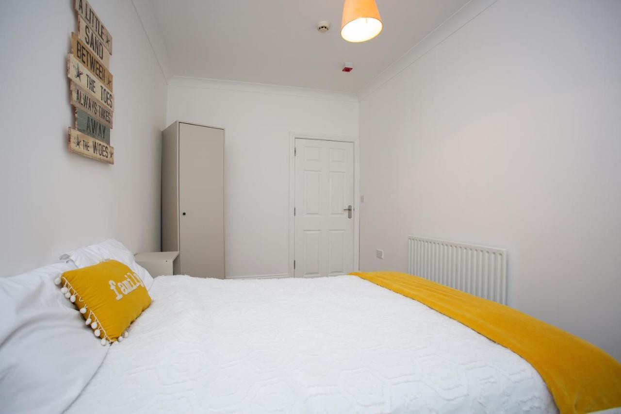 Roker Sea Front Apartments By #Shortstaysaway Sunderland  Exterior photo